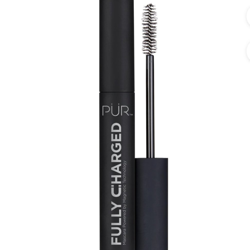 PÜR Fully Charged Mascara powered by magnetic technology